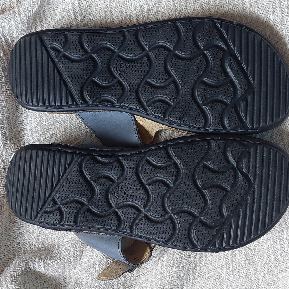 Brushed leather sandals - Picture 5 of 6